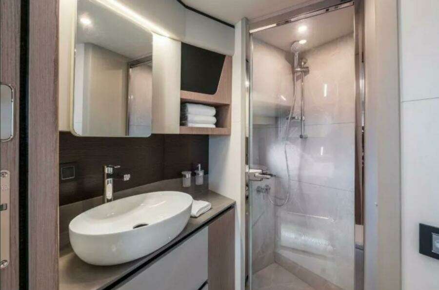 48ft Absolute Yacht For Sale 48ft Absolute Yacht For Sale