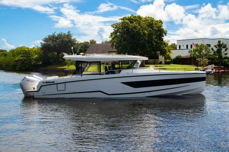 38ft Wellcraft Yacht For Sale