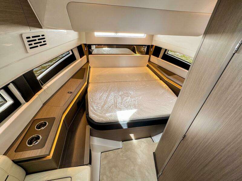 38ft Wellcraft Yacht For Sale