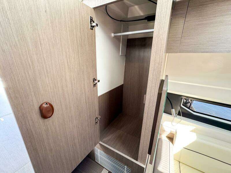 38ft Wellcraft Yacht For Sale