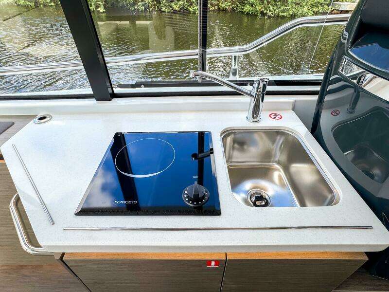 38ft Wellcraft Yacht For Sale