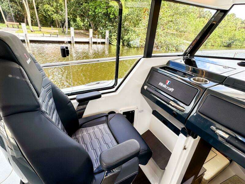 38ft Wellcraft Yacht For Sale