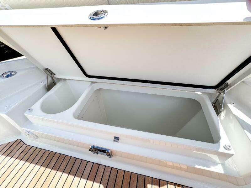 38ft Wellcraft Yacht For Sale