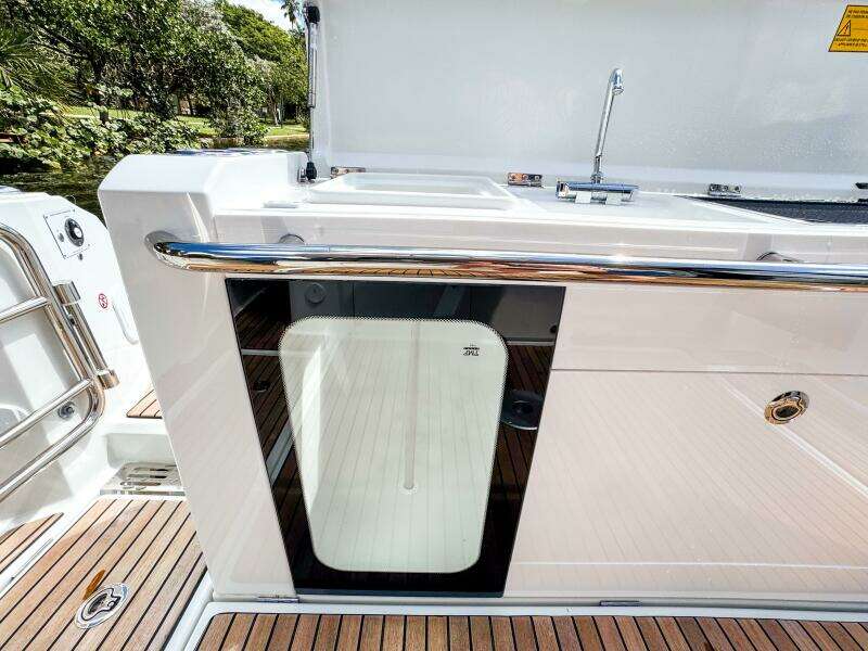 38ft Wellcraft Yacht For Sale