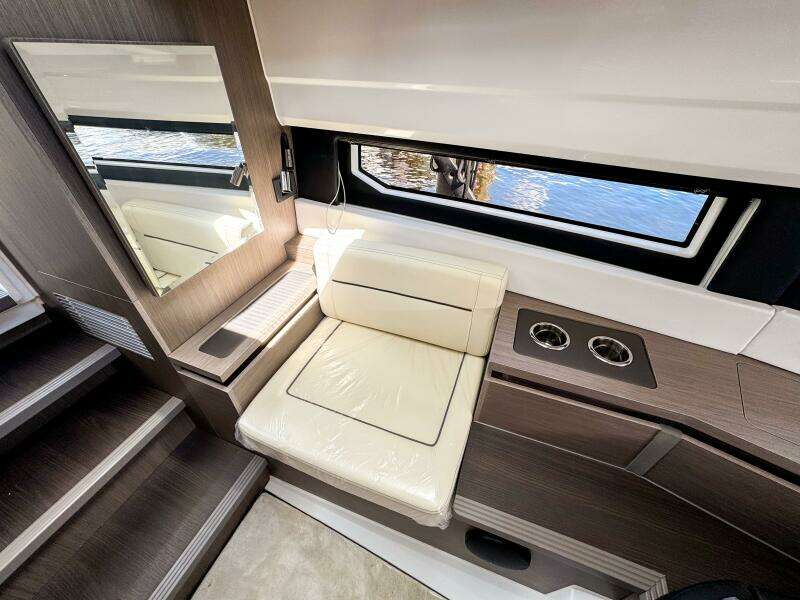 38ft Wellcraft Yacht For Sale