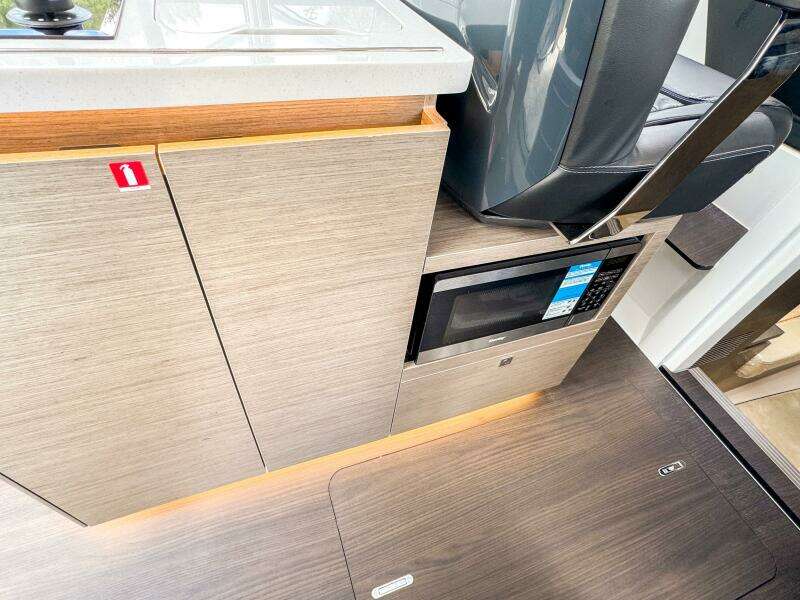 38ft Wellcraft Yacht For Sale