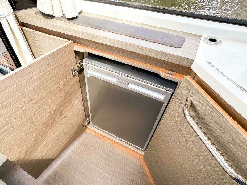 38ft Wellcraft Yacht For Sale