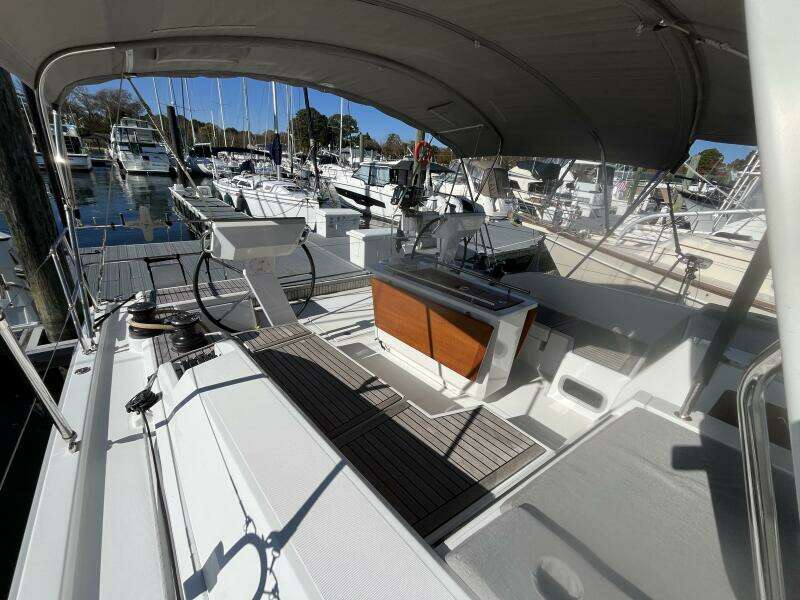 Fat Bottom Girl 46ft Beneteau Yacht For Sale