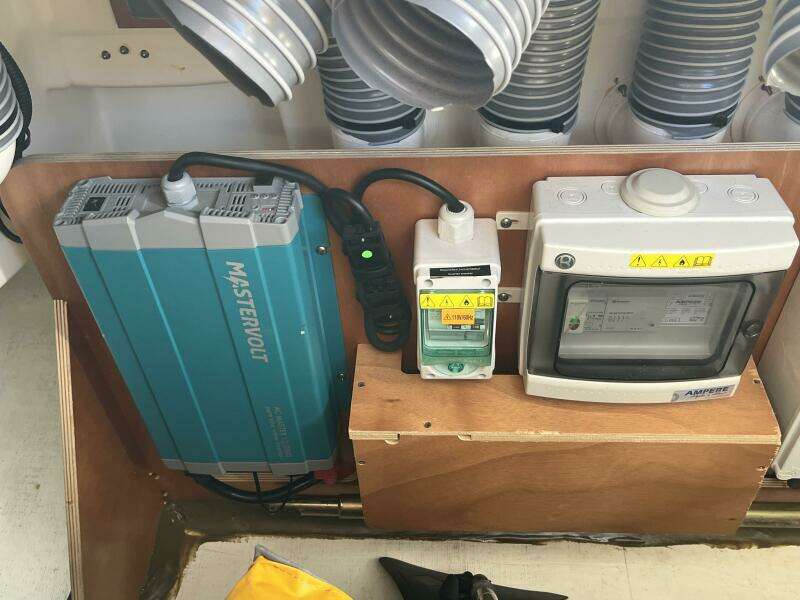 Fat Bottom Girl 46ft Beneteau Yacht For Sale