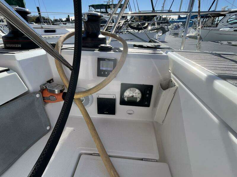 Fat Bottom Girl 46ft Beneteau Yacht For Sale