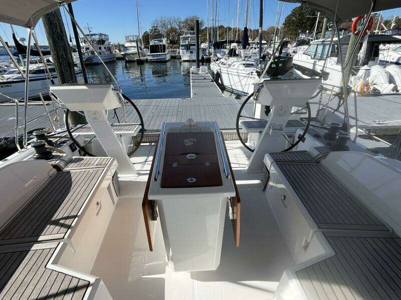 Fat Bottom Girl 46ft Beneteau Yacht For Sale