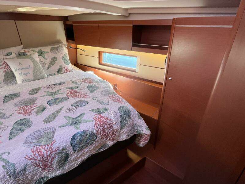 Fat Bottom Girl 46ft Beneteau Yacht For Sale