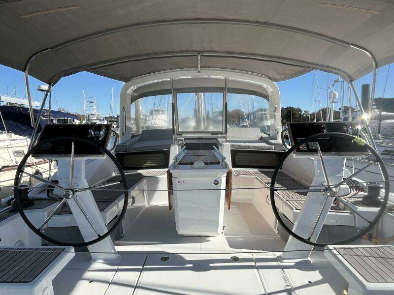 Fat Bottom Girl 46ft Beneteau Yacht For Sale