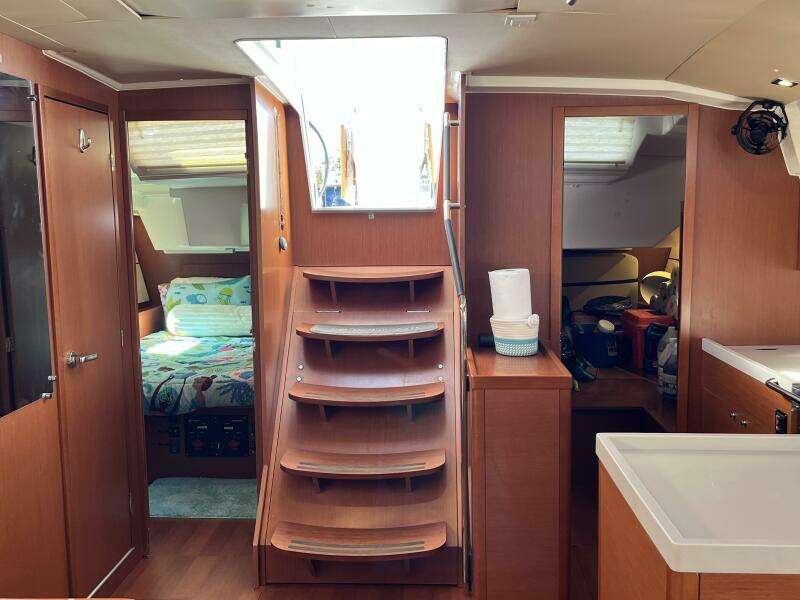 Fat Bottom Girl 46ft Beneteau Yacht For Sale