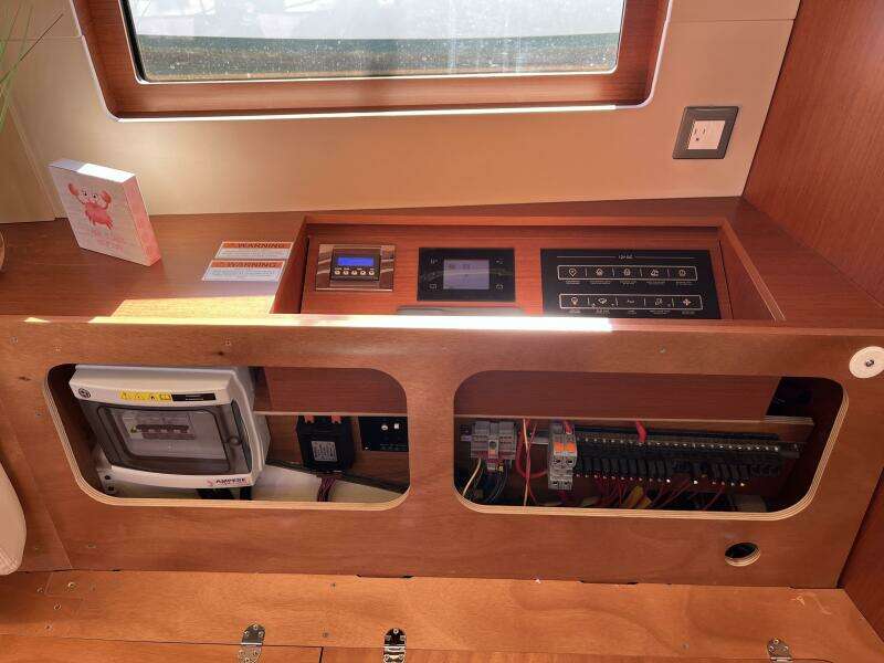 Fat Bottom Girl 46ft Beneteau Yacht For Sale