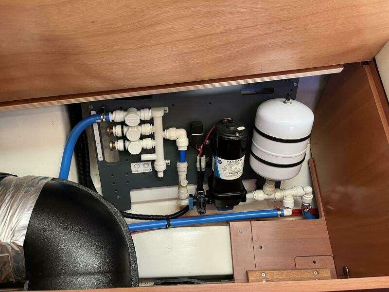 Fat Bottom Girl 46ft Beneteau Yacht For Sale