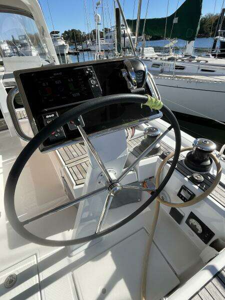 Fat Bottom Girl 46ft Beneteau Yacht For Sale