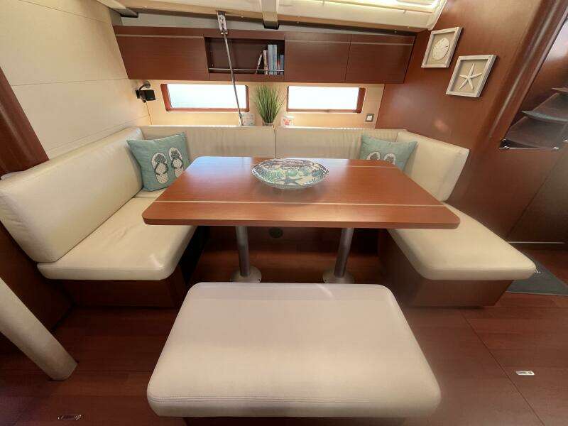 Fat Bottom Girl 46ft Beneteau Yacht For Sale