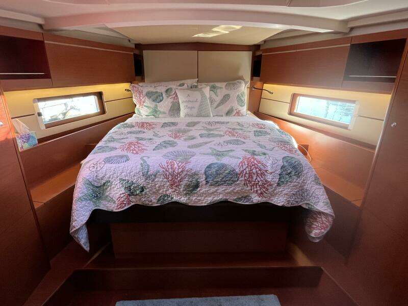 Fat Bottom Girl 46ft Beneteau Yacht For Sale