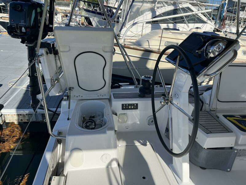 Fat Bottom Girl 46ft Beneteau Yacht For Sale