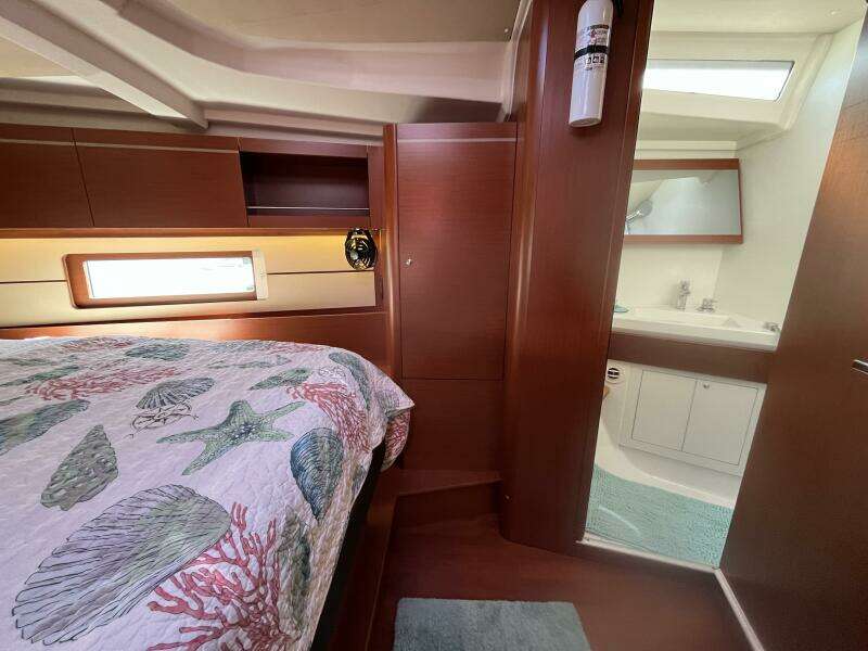 Fat Bottom Girl 46ft Beneteau Yacht For Sale