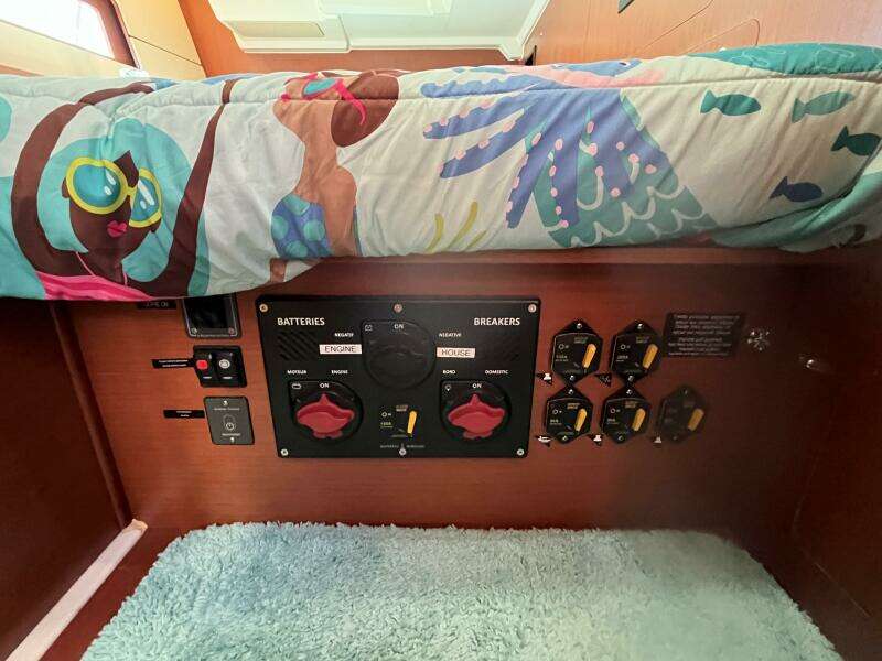 Fat Bottom Girl 46ft Beneteau Yacht For Sale