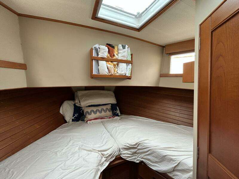 42ft Grand Banks Yacht For Sale 42ft Grand Banks Yacht For Sale