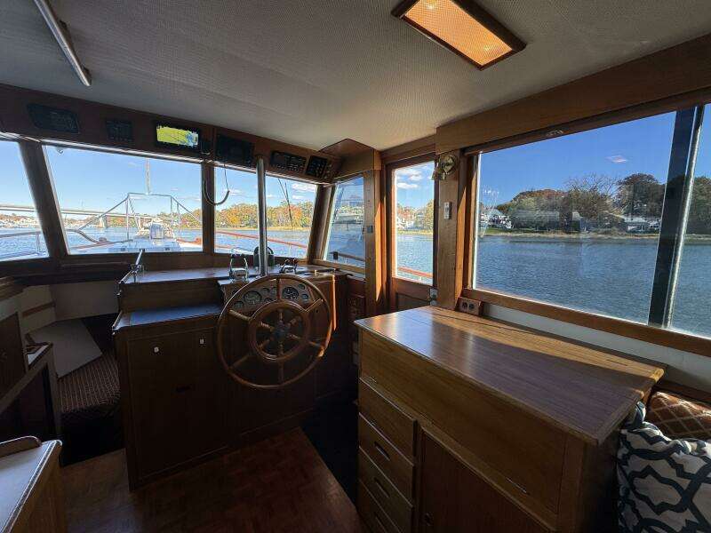 42ft Grand Banks Yacht For Sale 42ft Grand Banks Yacht For Sale