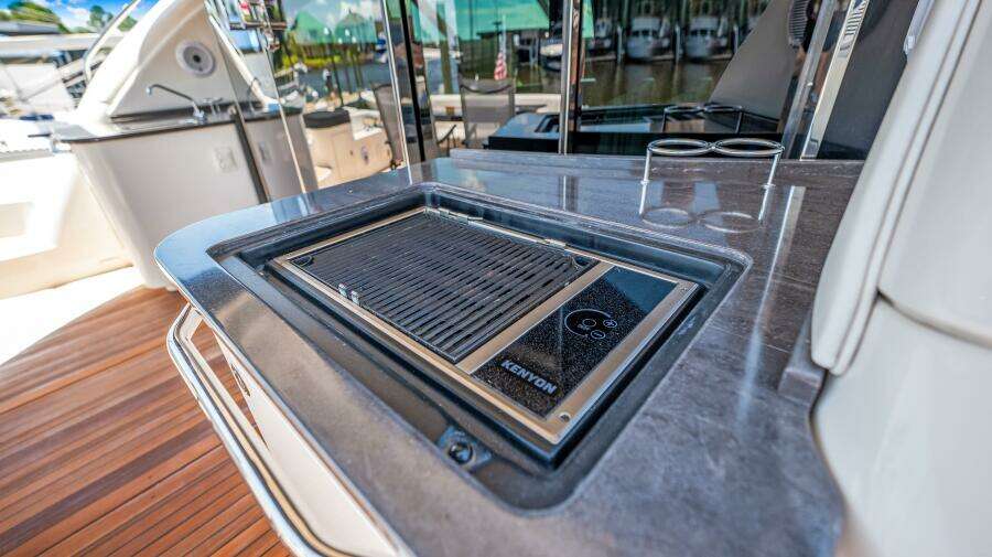 61ft Sea Ray Yacht For Sale 61ft Sea Ray Yacht For Sale