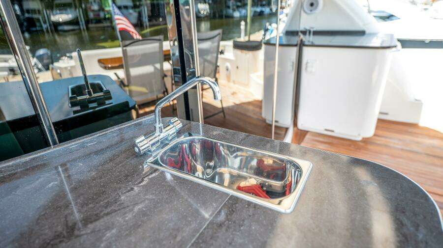 61ft Sea Ray Yacht For Sale 61ft Sea Ray Yacht For Sale