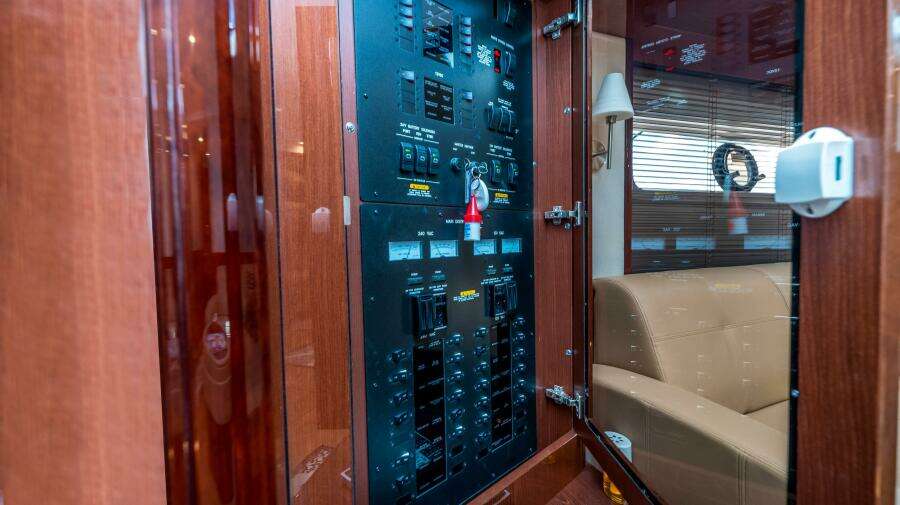 61ft Sea Ray Yacht For Sale 61ft Sea Ray Yacht For Sale