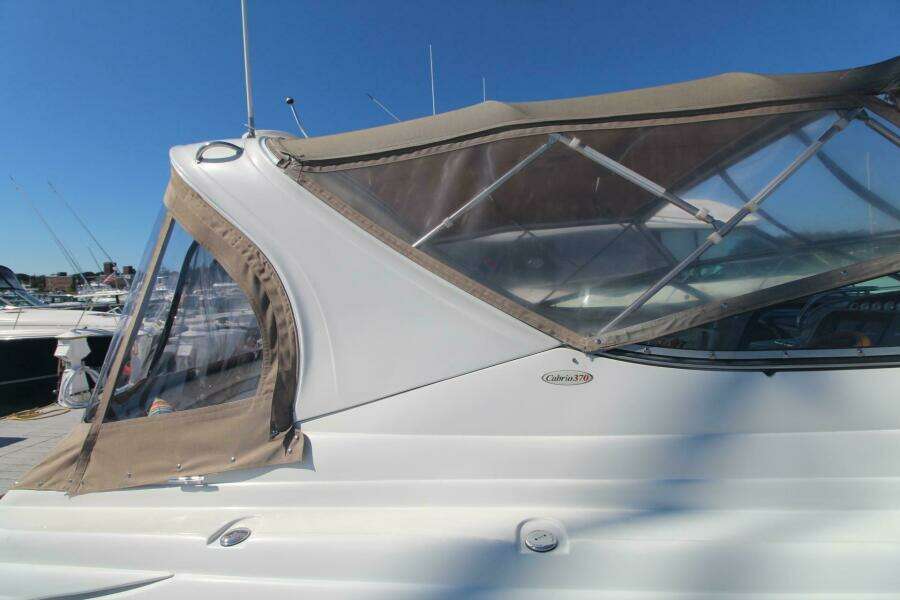 37ft Larson Yacht For Sale 37ft Larson Yacht For Sale