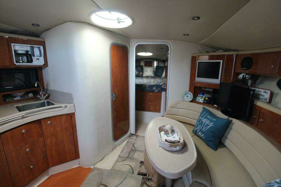 37ft Larson Yacht For Sale 37ft Larson Yacht For Sale