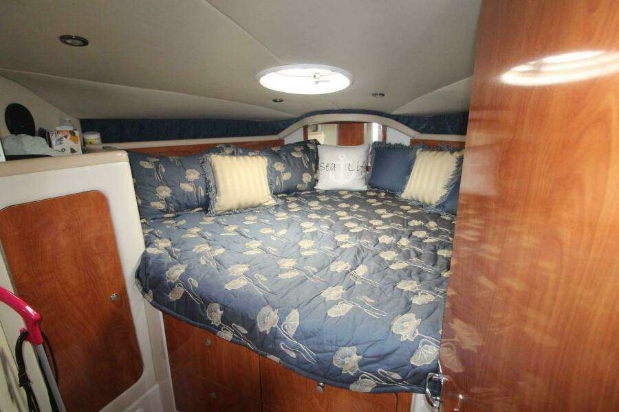 37ft Larson Yacht For Sale 37ft Larson Yacht For Sale