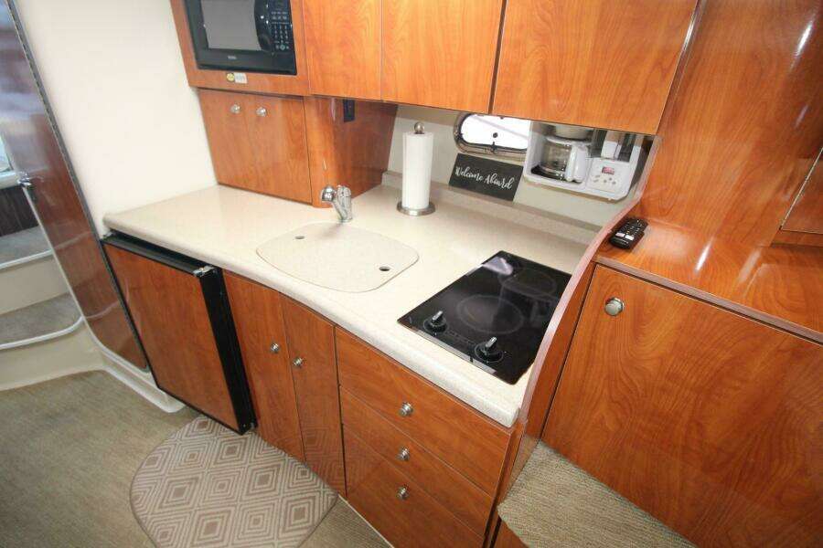 34ft Four Winns Yacht For Sale 34ft Four Winns Yacht For Sale