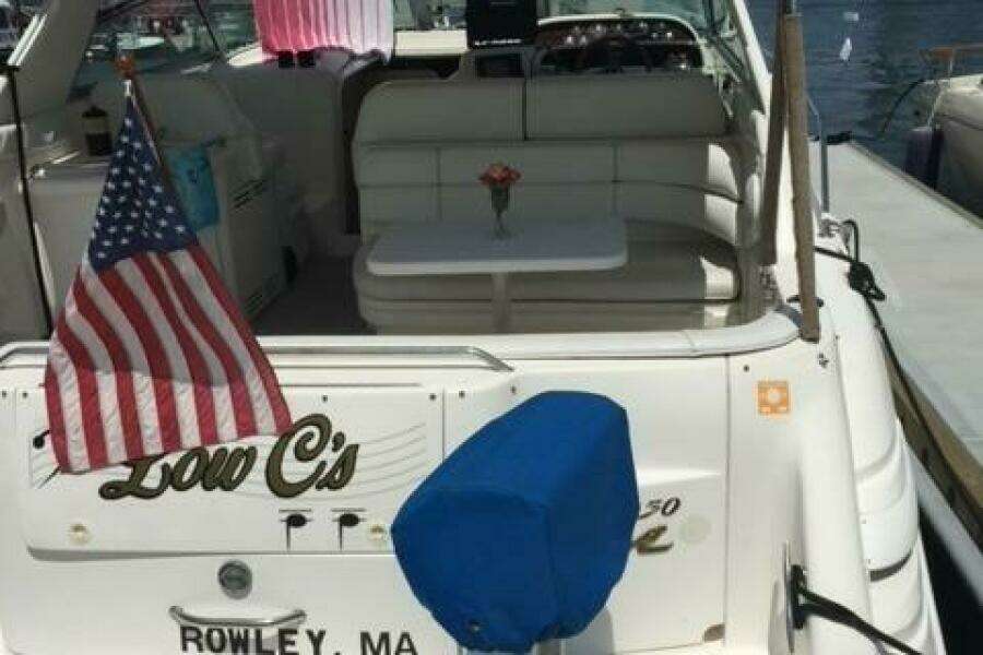 33ft Sea Ray Yacht For Sale