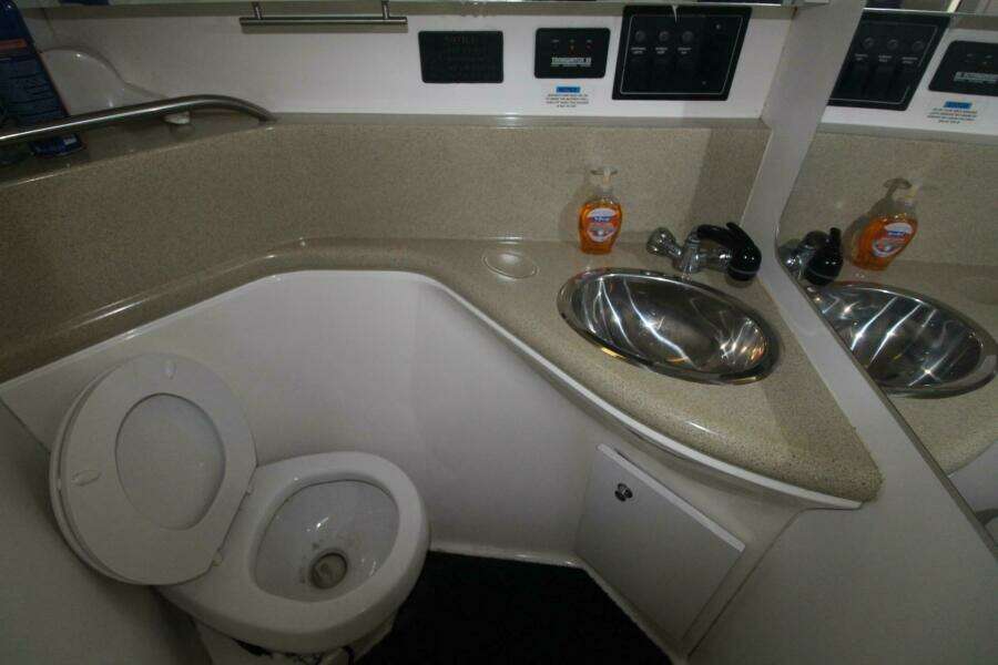 32ft Wellcraft Yacht For Sale 32ft Wellcraft Yacht For Sale