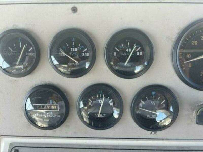 The Perfect Melody 36ft Carver Yacht For Sale