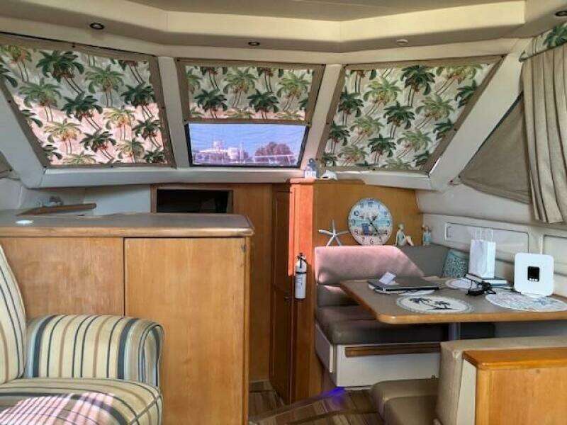 The Perfect Melody 36ft Carver Yacht For Sale