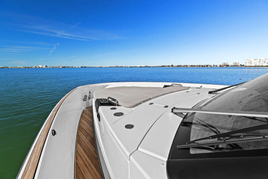 57ft Azimut Yacht For Sale