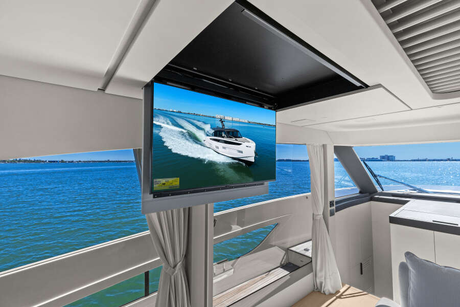 57ft Azimut Yacht For Sale