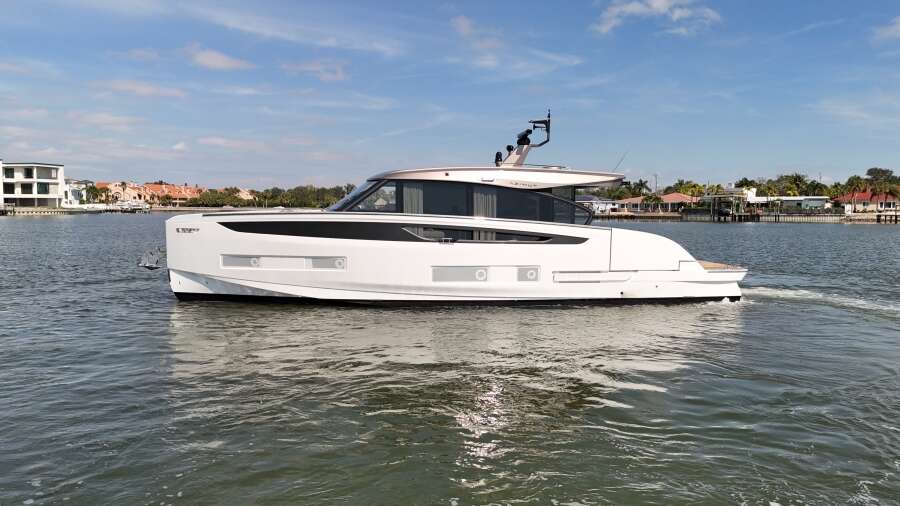 57ft Azimut Yacht For Sale 57ft Azimut Yacht For Sale