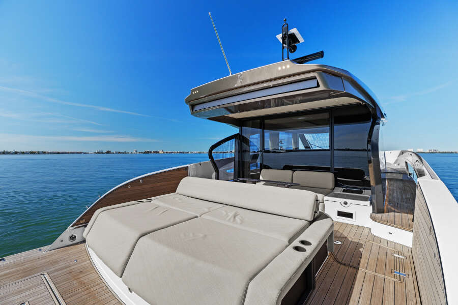 57ft Azimut Yacht For Sale