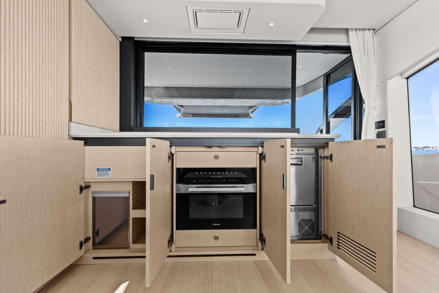 57ft Azimut Yacht For Sale