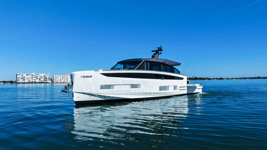 57ft Azimut Yacht For Sale