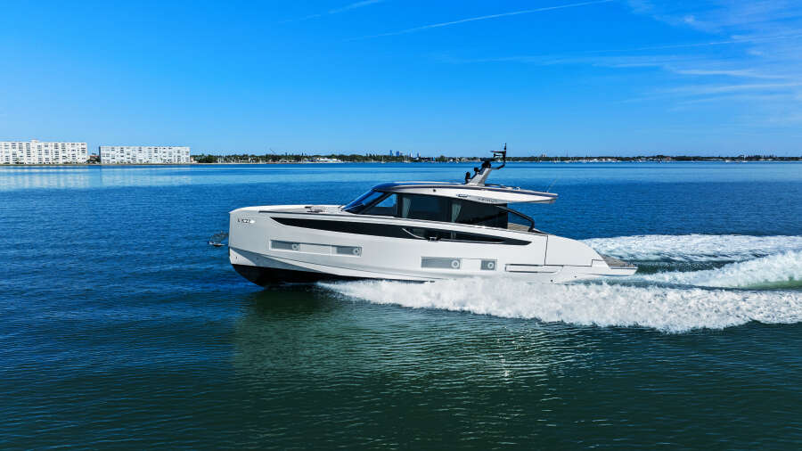 57ft Azimut Yacht For Sale