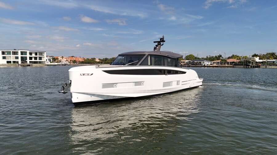 57ft Azimut Yacht For Sale 57ft Azimut Yacht For Sale