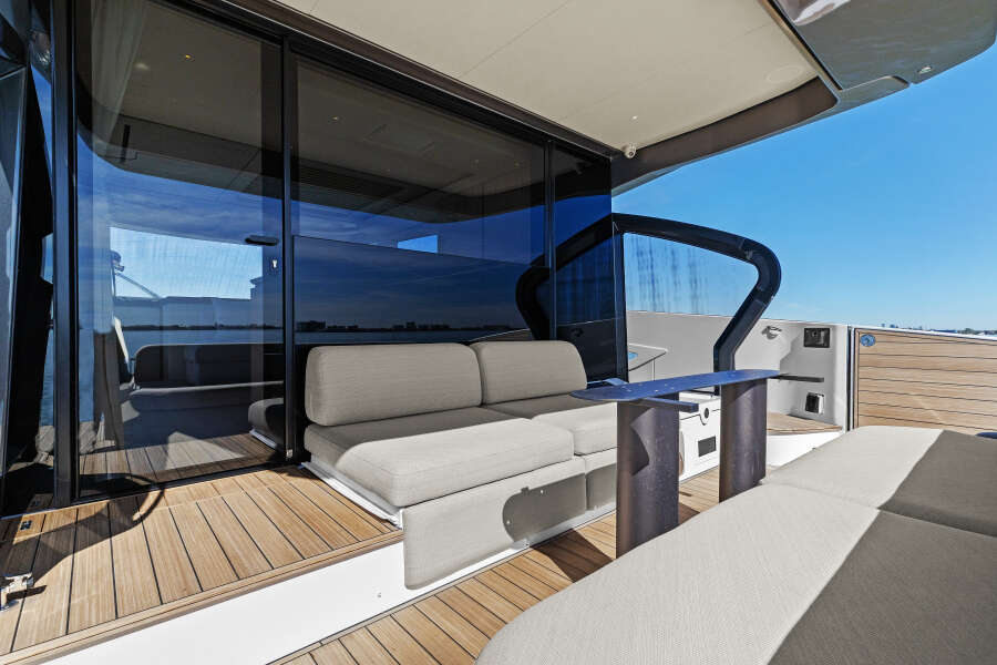 57ft Azimut Yacht For Sale