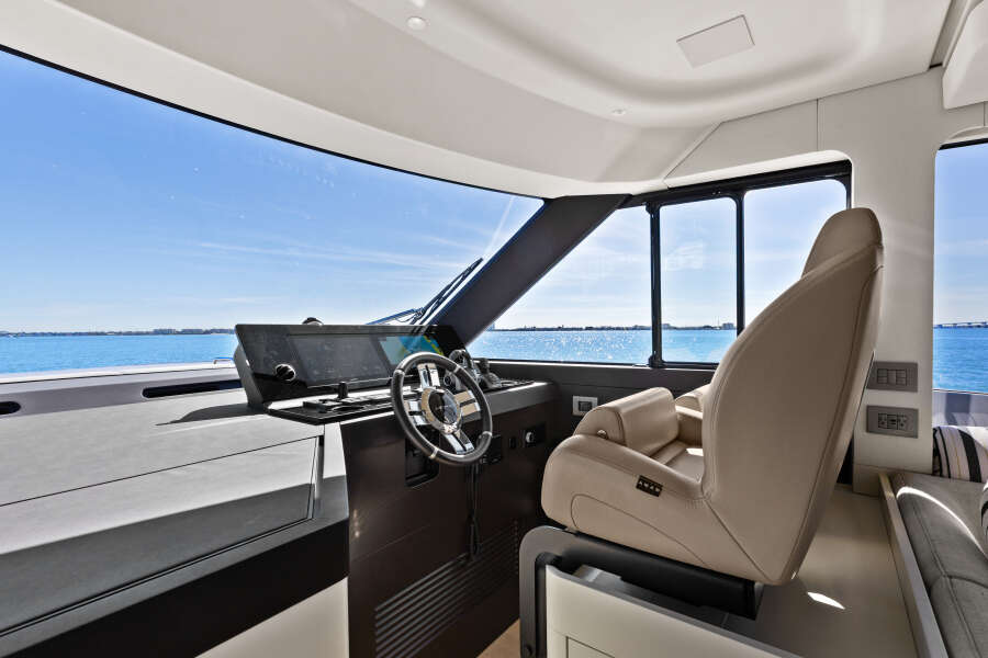 57ft Azimut Yacht For Sale