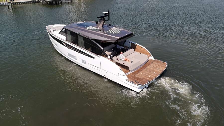 57ft Azimut Yacht For Sale 57ft Azimut Yacht For Sale